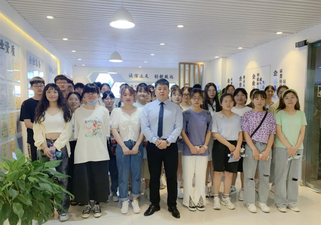 走出課堂 走進企業